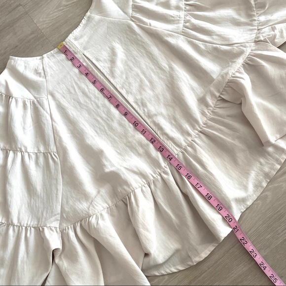 Anthropologie No Less Than poet sleeves ruffled cream top / blouse - Picture 14 of 15